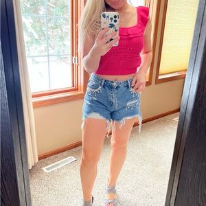 Denim shorts w rhinestones and pearls Sz 6 but fit more like a 4